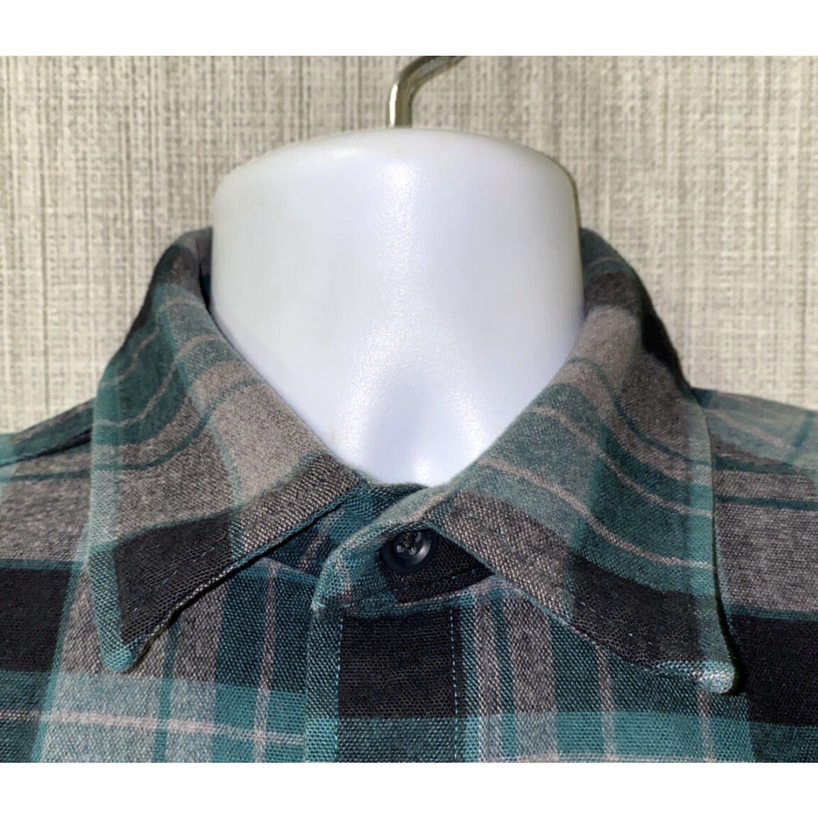 Vintage LL Bean Men's Plaid Long Sleeve Shirt Size M Casual Cotton Green/Gray Button-Up Size US M / EU 48-50 / 2 - 3 Thumbnail