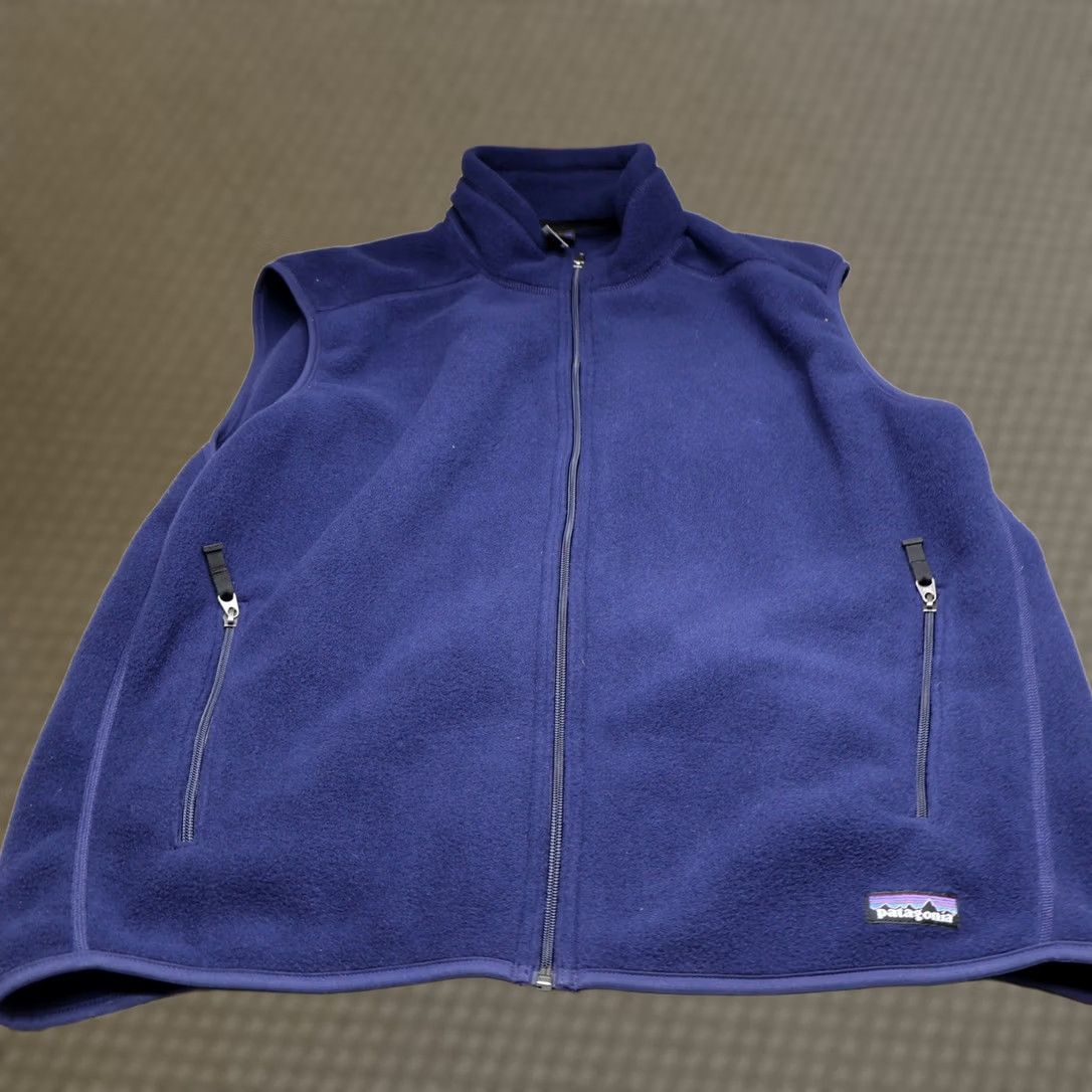 Patagonia Patagonia Mens XL Blue Synchilla Soft Fleece Full Zip Outdoor Hiking Logo Vest Size US XL / EU 56 / 4 - 1 Thumbnail