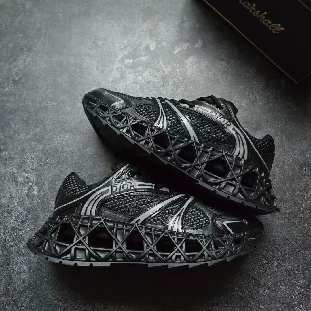 Dior Dior Black Lowtop Sneakers 35 Men Size US 5 / EU 37 - 1 Thumbnail