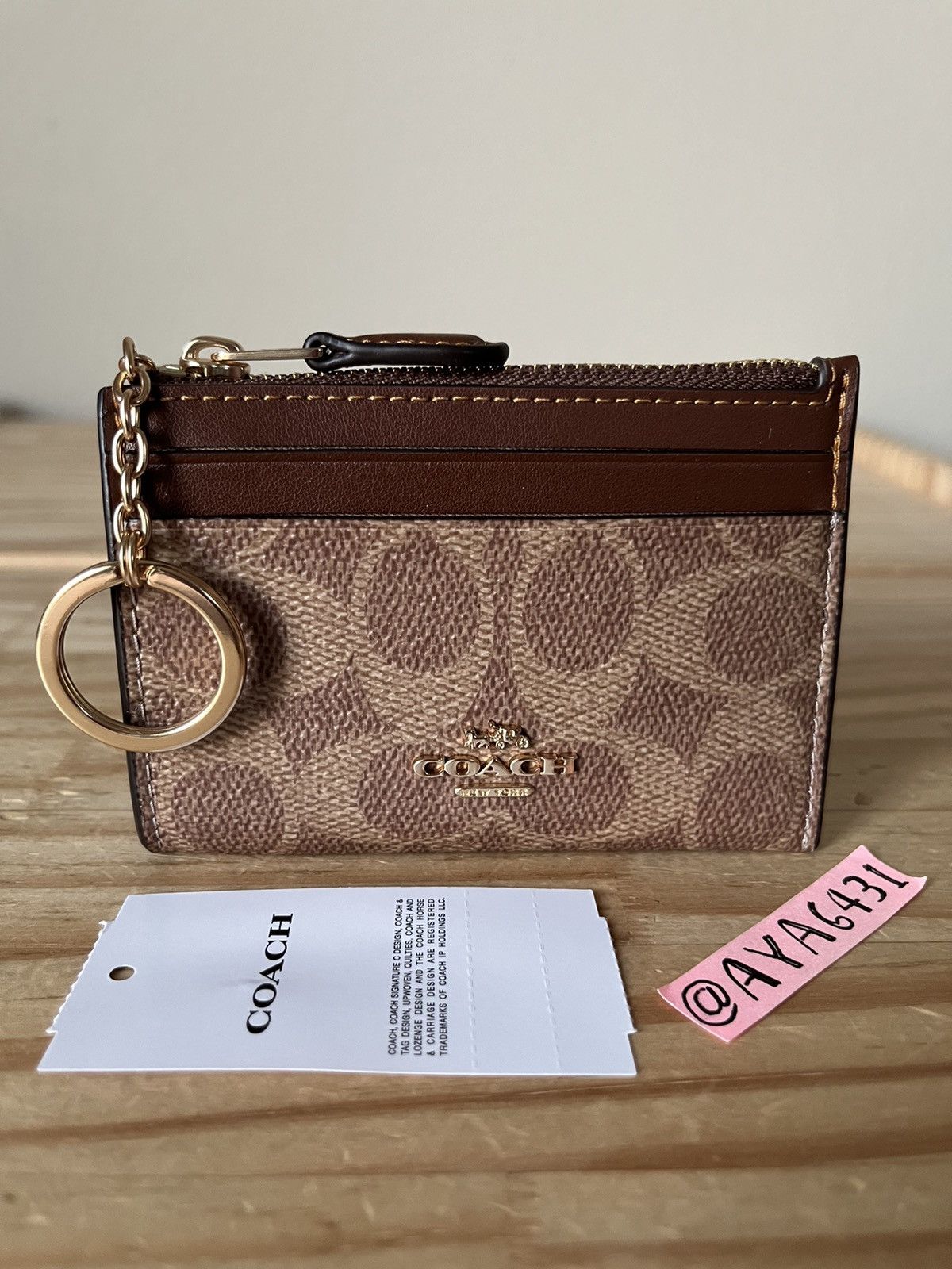 coach card sleeve Coach Zip Card Case in Signature Leather – Club de Mode
