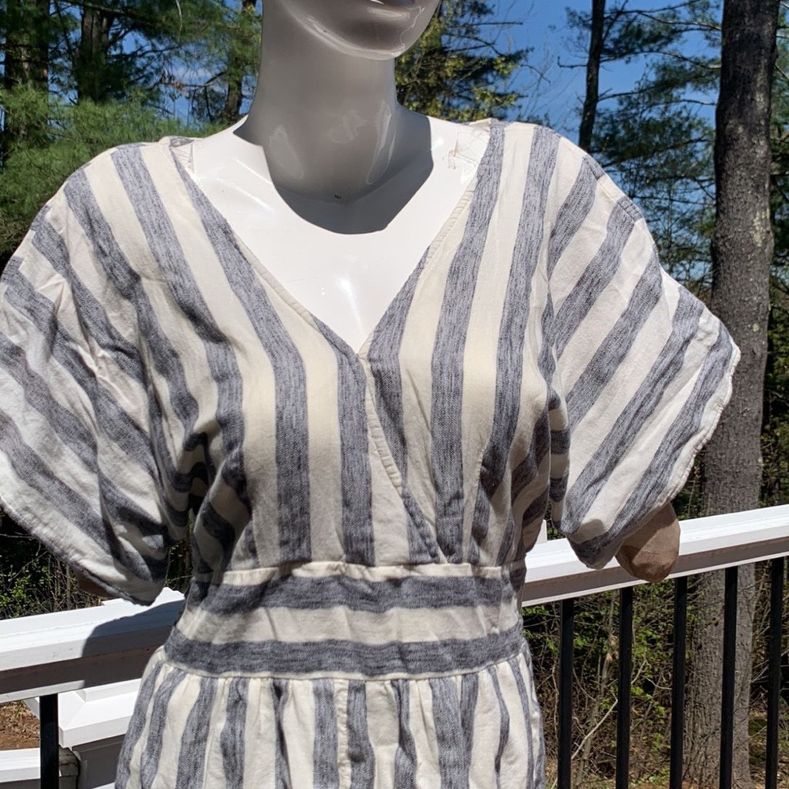 American Eagle Outfitters American Eagle striped short romper Size 34" / US 12 / IT 48 - 2 Thumbnail