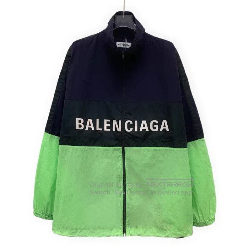 Balenciaga Balenciaga Contrast color logo lettering print stand colla Size XXS / US 00 / IT 34 - 1 Thumbnail
