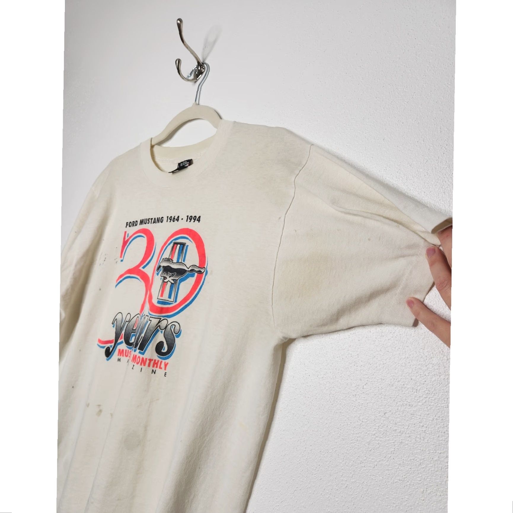 Vintage VINTAGE Ford Mustang Shirt Mens L Distressed 30 Years Single Stitch White Grunge Car Screen Stars Size US L / EU 52-54 / 3 - 7 Thumbnail
