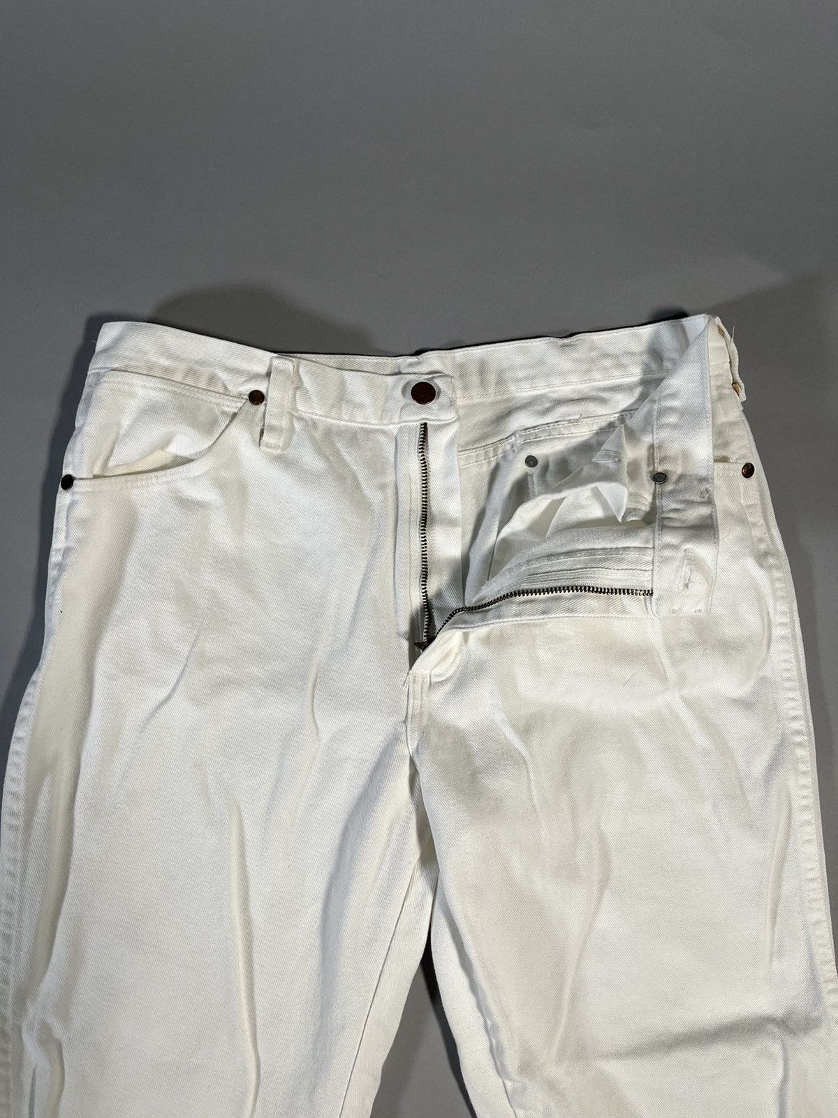 Wrangler White Wrangler Jeans Made in USA Size US 30 / EU 46 - 2 Thumbnail