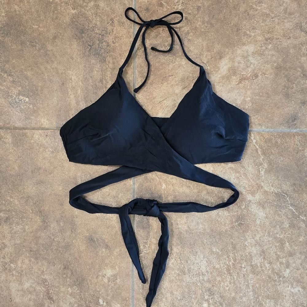 Designer Black Wrapped AE Bikini Top Size ONE SIZE - 1 Thumbnail