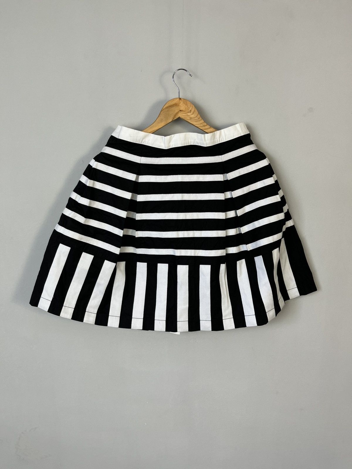 Moschino Moschino Luxury Striped Star Button Cotton Skirt Size 28" / US 6 / IT 42 - 6 Thumbnail