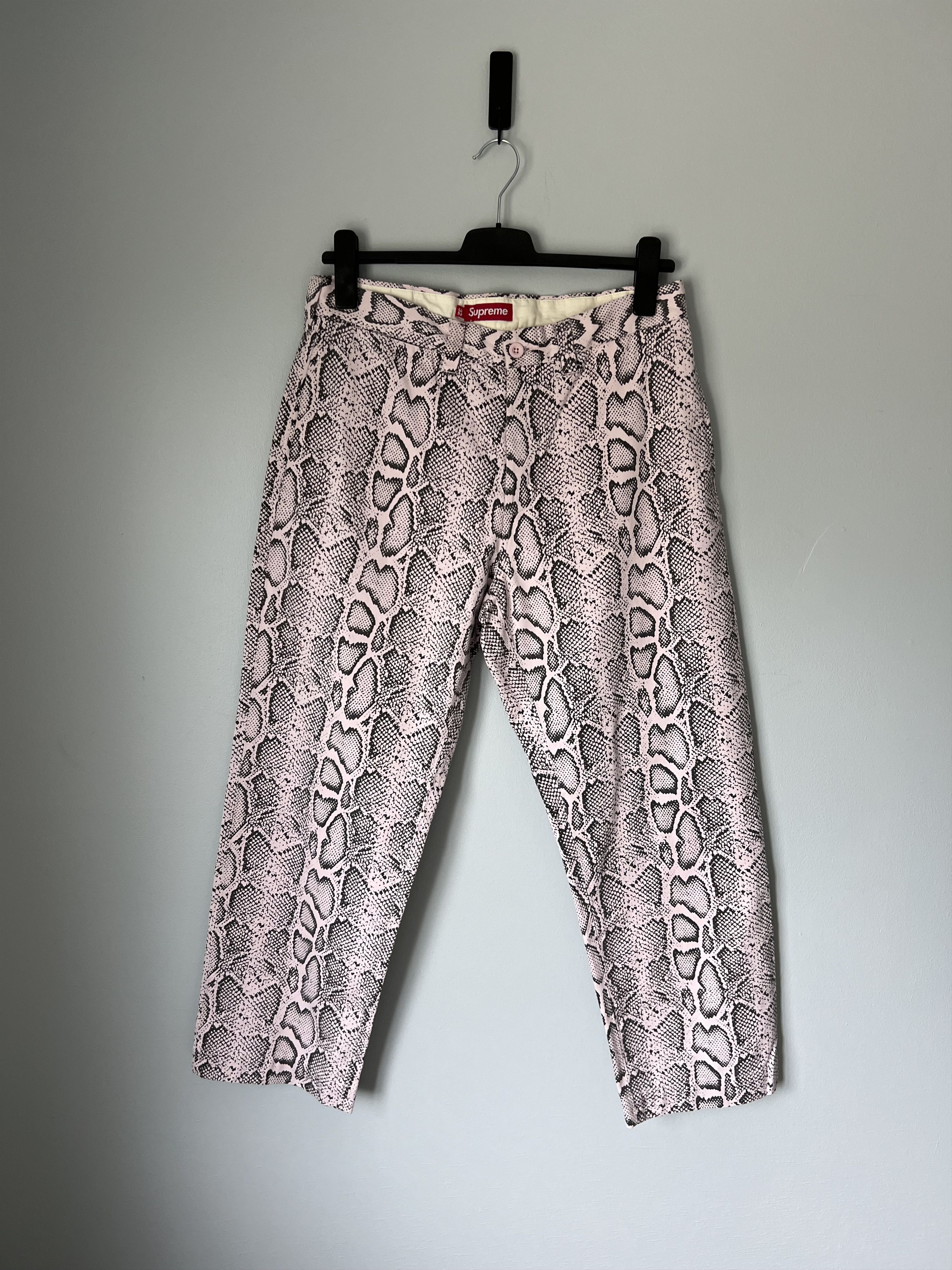 パンツ Supreme Snake Print Chino Pant Pale Pink Supreme Supreme Snake Print Chino Pant in Pale Pink | Grailed