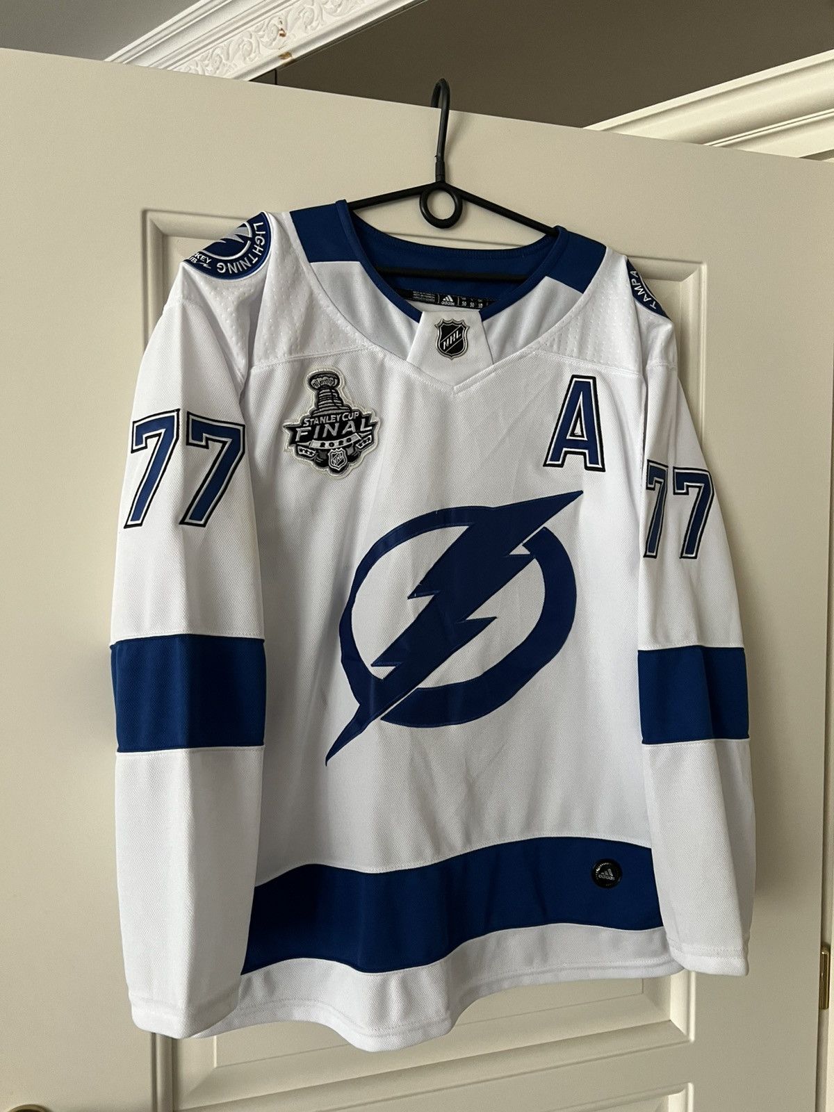 NHL Adidas NHL Tampa Bay Lightning #77 Hedman Jersey Size US XL / EU 56 / 4 - 3 Thumbnail