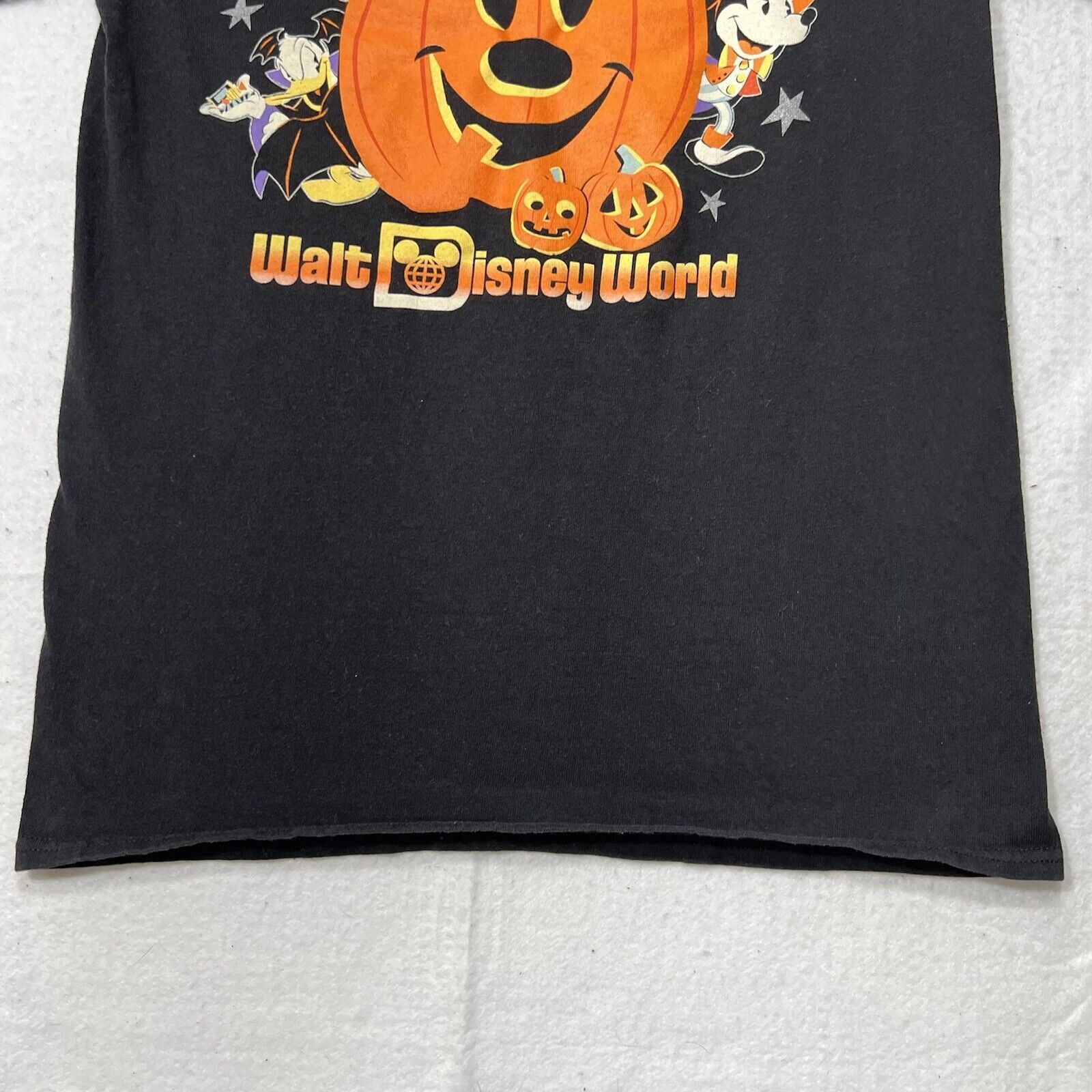 Disney Disney Parks Small 2020 Halloween Black Graphic T Shirt Size US S / EU 44-46 / 1 - 6 Thumbnail