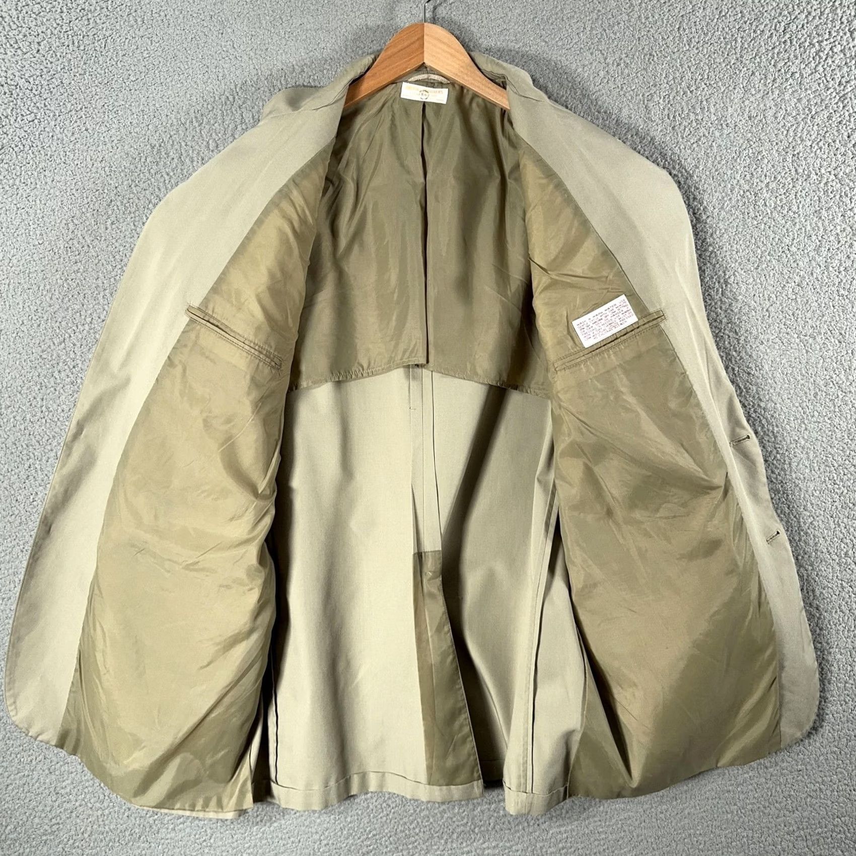 Brooks Brothers VINTAGE Brooks Brothers Blazer Mens 44 Long Beige Cotton Sport Coat 70s 80s Size 44R - 7 Thumbnail