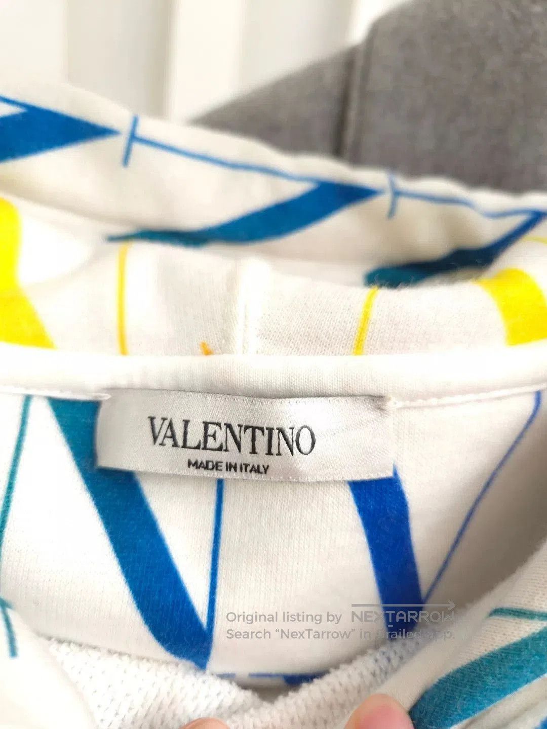 Valentino Valentino V Logo Colorblock Sweatshirt. Size US S / EU 44-46 / 1 - 4 Thumbnail