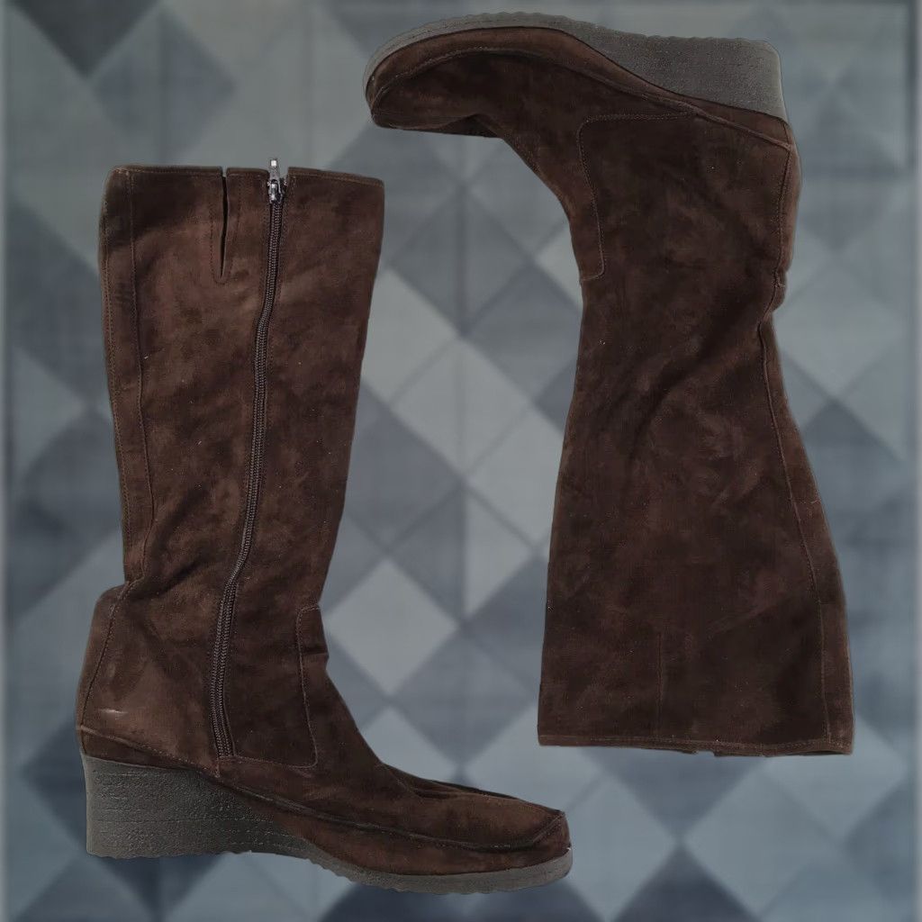 Vintage Via Spiga Brown Suede Knee High Boots Womens 9.5 Low Heel Shoes Round Toe Casual 90's Desert Style (Size 7)