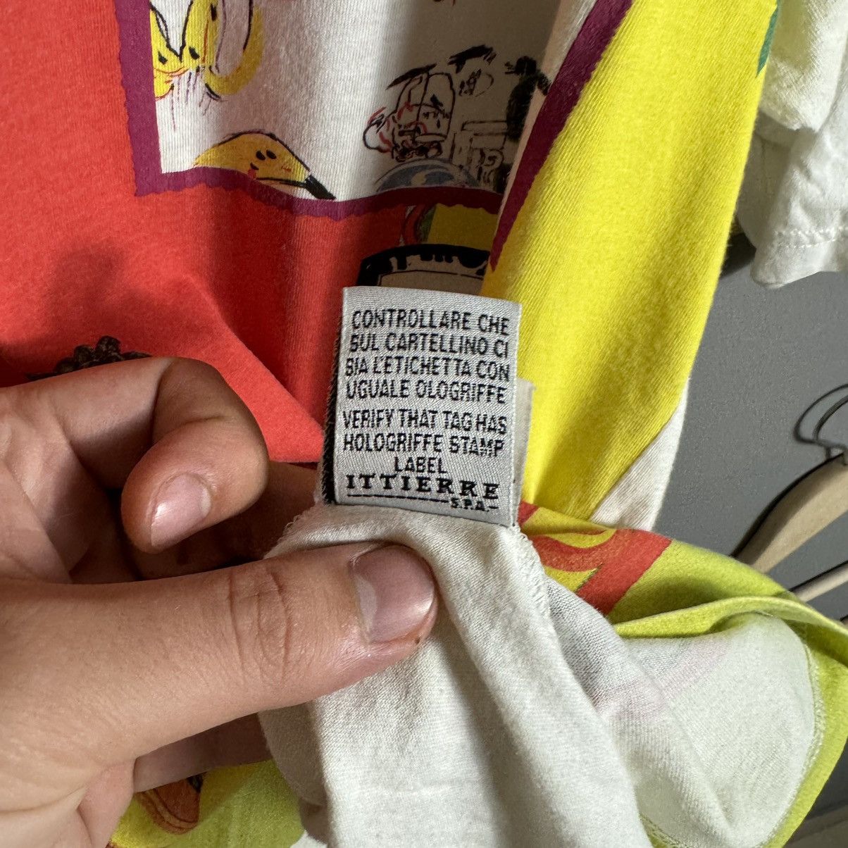 Versace × Versace Jeans Couture × Vintage Vintage 90s Versace Jeans Couture Florida Beach T-shirt Size US L / EU 52-54 / 3 - 7 Thumbnail