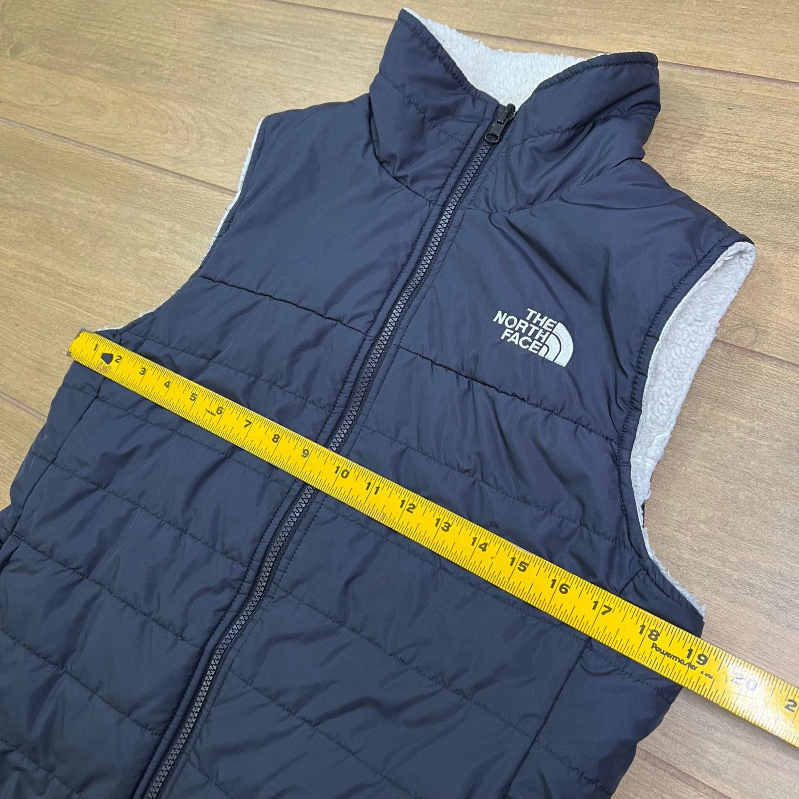 The North Face The North Face Reversible Sherpa Puffer Vest Womens M/L Size M / US 6-8 / IT 42-44 - 4 Thumbnail