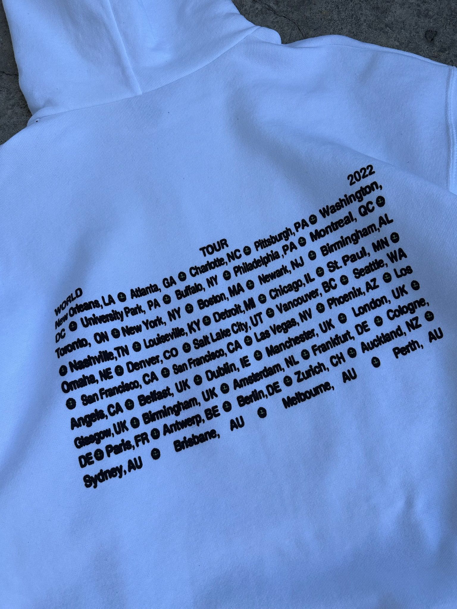 Billie Eilish Billie Eilish Hoodie - Happier Than Ever Tour 2022 Size US L / EU 52-54 / 3 - 10 Thumbnail