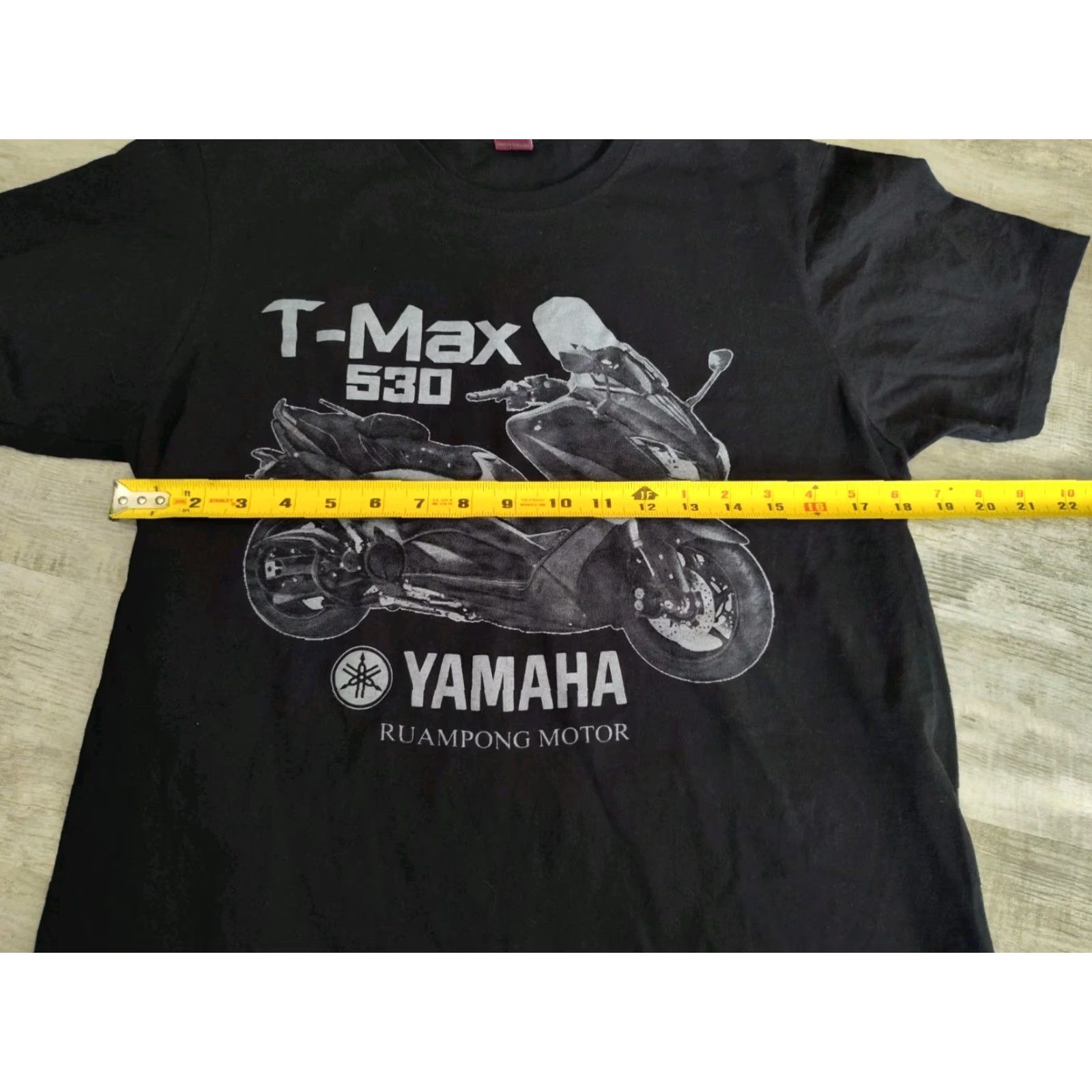 Yamaha VINTAGE Yamaha TMAX 530 Motorcycle T-Shirt Unisex Adults Large Black Graphic Print 2000s Size US L / EU 52-54 / 3 - 6 Thumbnail