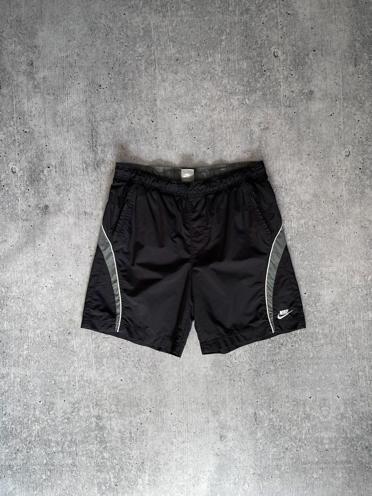 Nike × Vintage Vintage Nike Sports Shorts Size M Y2K Black and grey Size US 32 / EU 48 - 1 Thumbnail