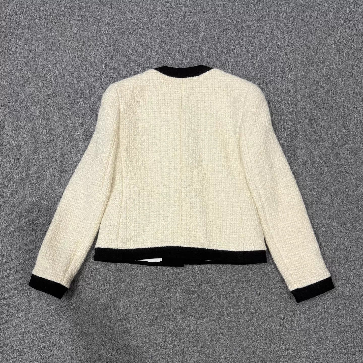 Saint Laurent Paris Saint Laurent Ivory Gold Button Tweed Cardigan 38 99 New Size XS / US 0-2 / IT 36-38 - 2 Thumbnail