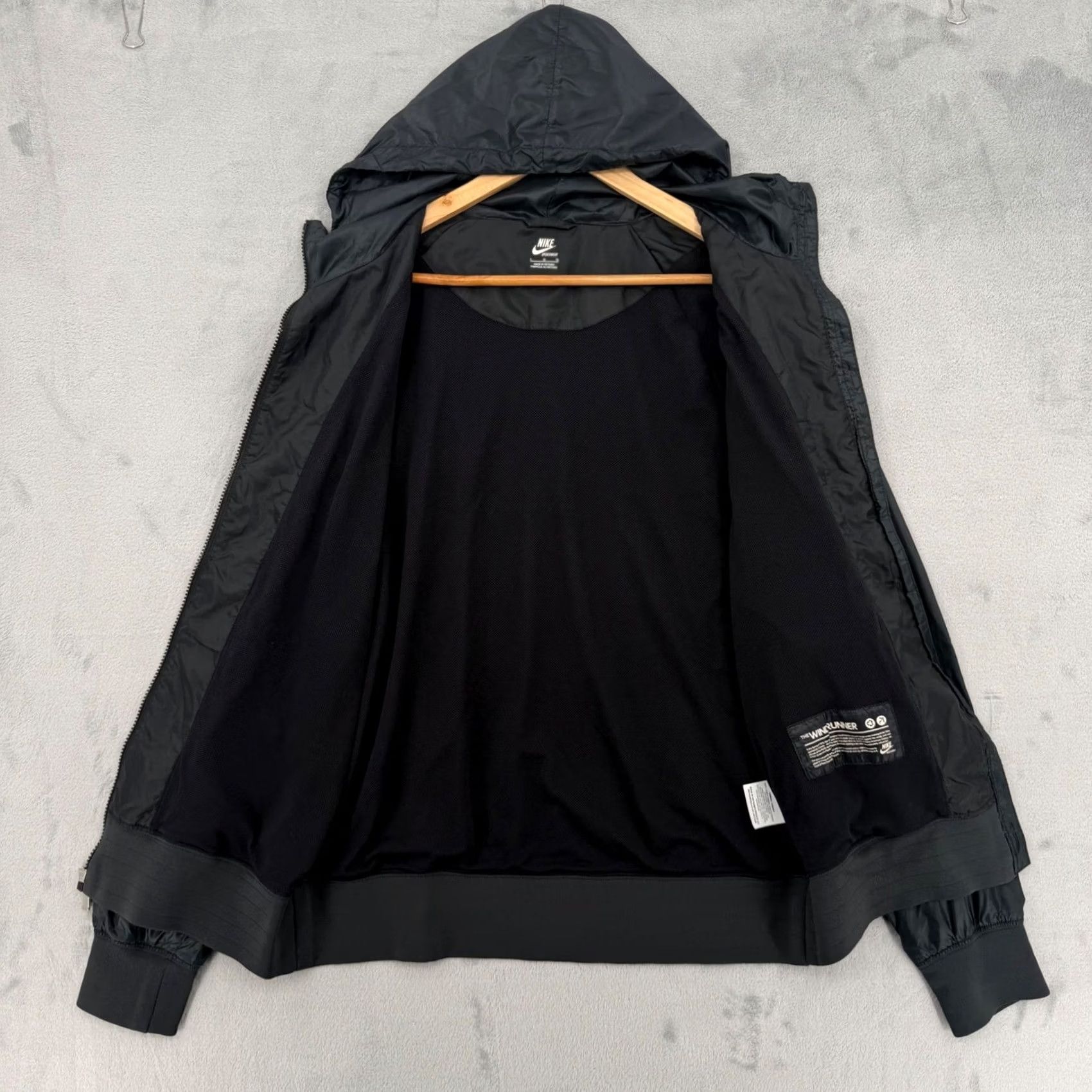 Nike Nike Sportswear Windrunner Jacket Mens Large Black Full Zip Hooded Nylon Zip Pockets Casual, Travel Size US L / EU 52-54 / 3 - 7 Thumbnail