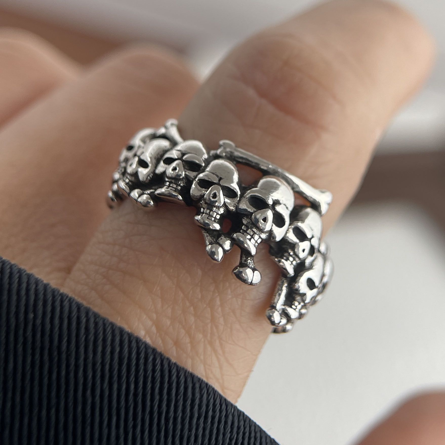 VIBE Punk skull ring Size ONE SIZE - 1 Thumbnail