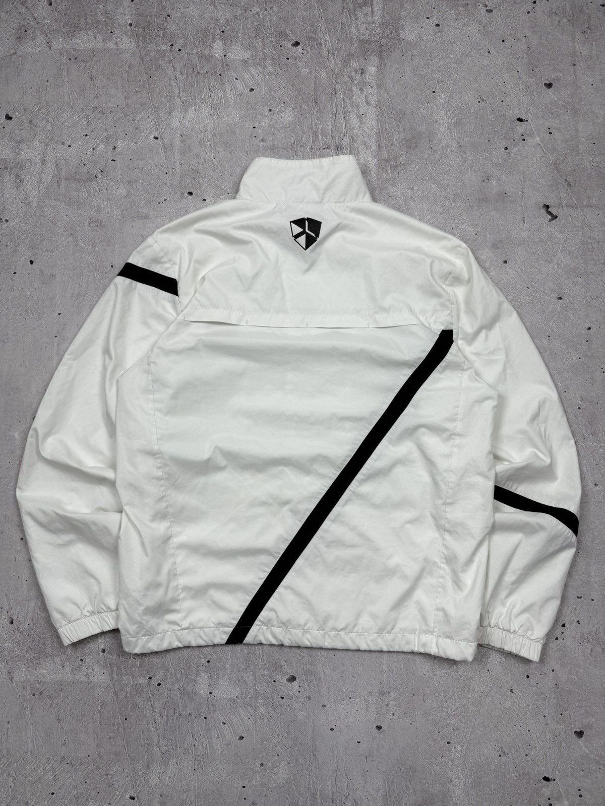 Nike × Vintage Vintage Nike Juventus Blockcore Nylon Track Jacket Size US M / EU 48-50 / 2 - 9 Thumbnail