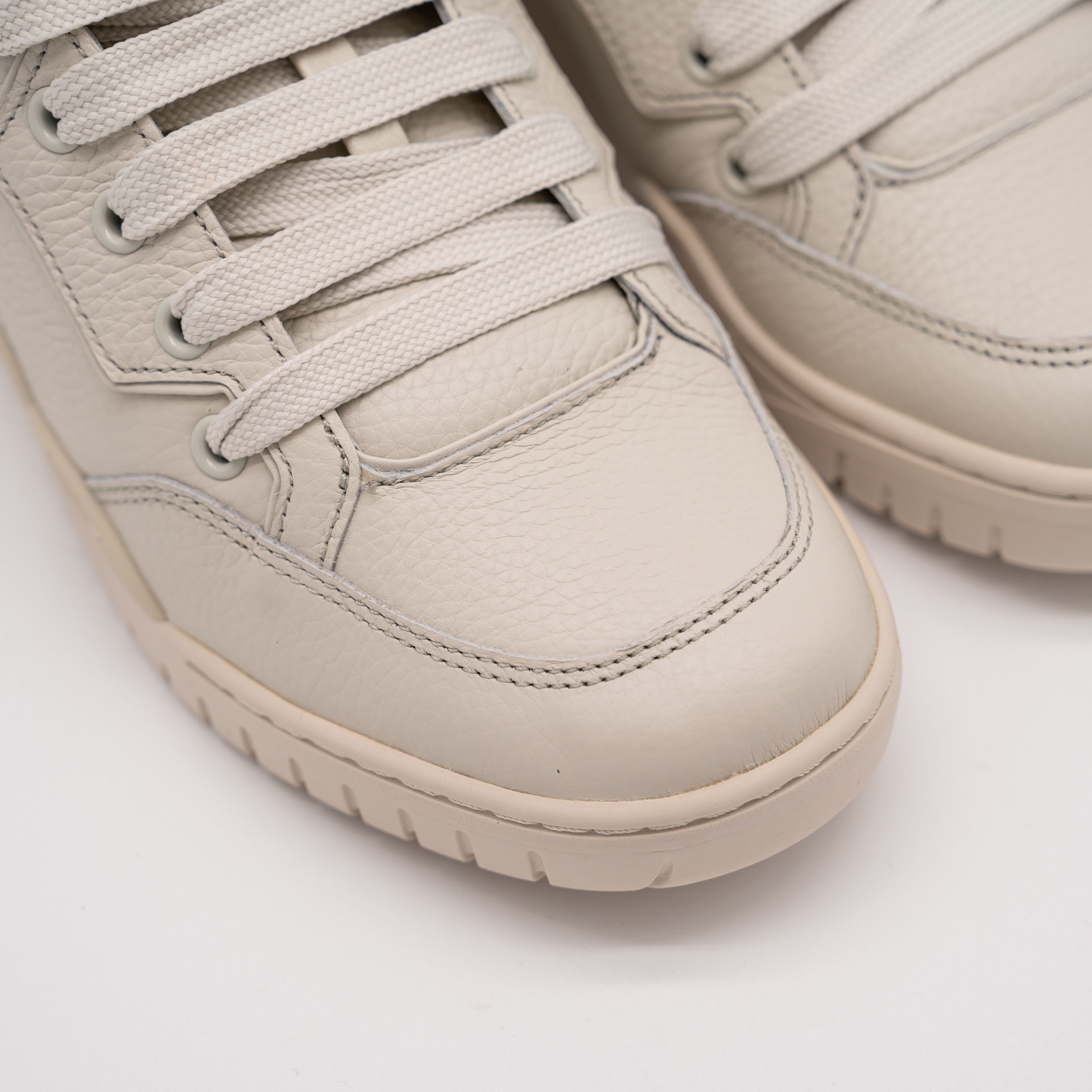 Bally 9.5 Bally Kiro Dusty White Leather Sneakers Beige Size US 9.5 / IT 39.5 - 7 Thumbnail