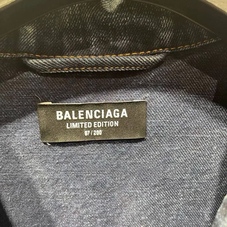 Balenciaga Balenciaga Logo Embroidered Denim Jacket. Size US S / EU 44-46 / 1 - 4 Thumbnail