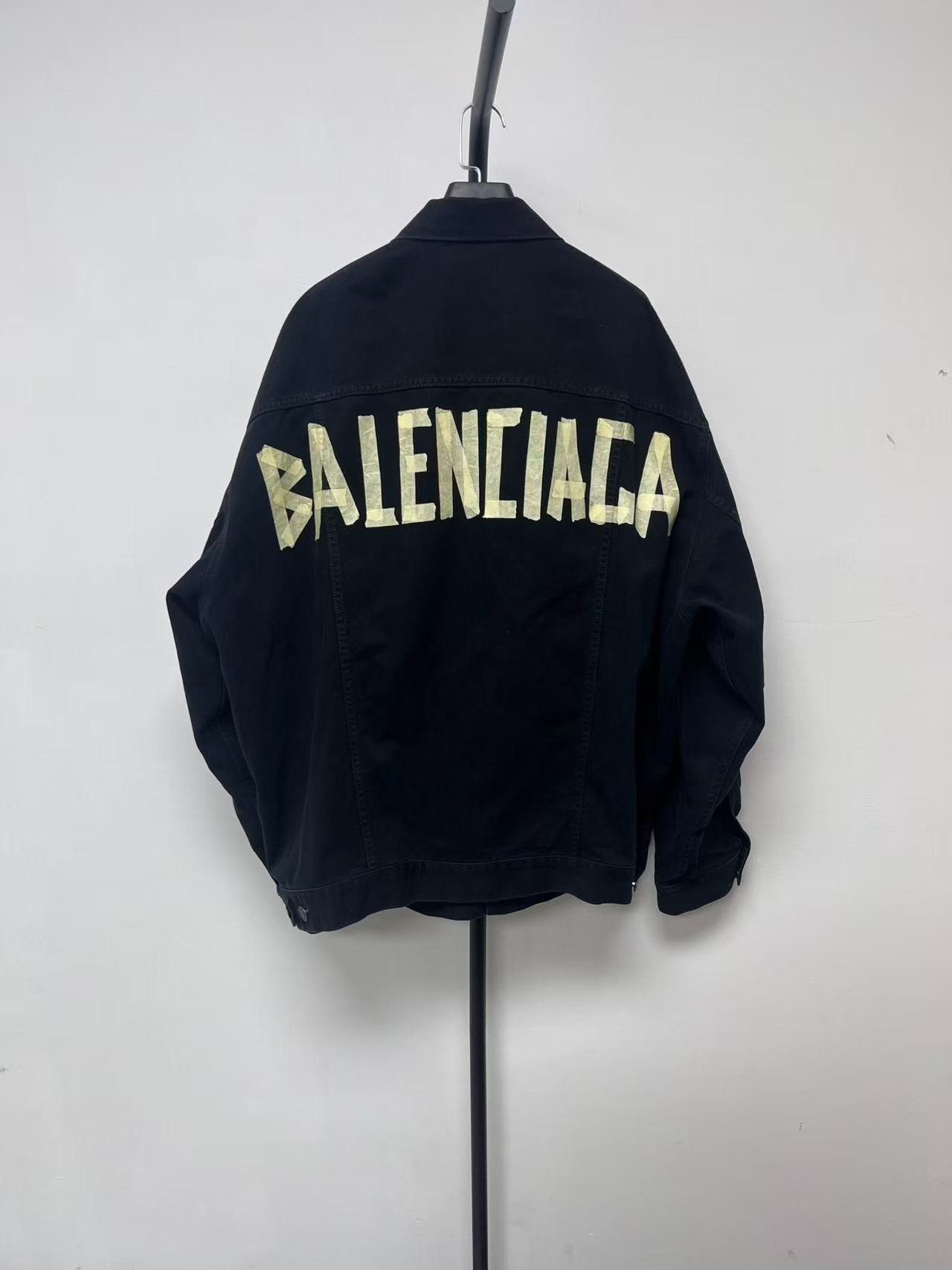 Balenciaga Balenciaga Men's Oversized Logo Denim Jacket Size US S / EU 44-46 / 1 - 1 Thumbnail