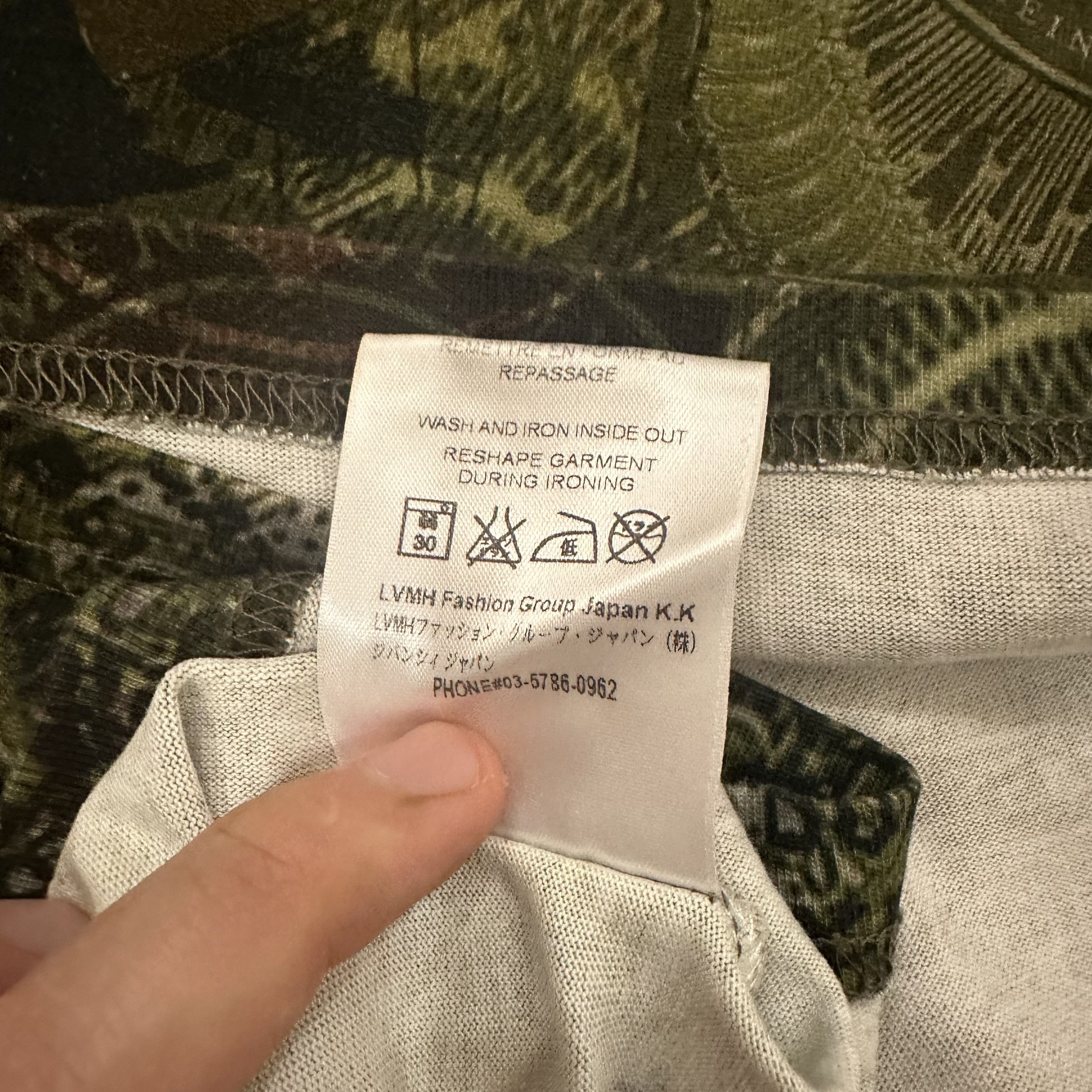 Givenchy Givenchy Green Camo Dollar Bill Tee Size US XL / EU 56 / 4 - 4 Thumbnail