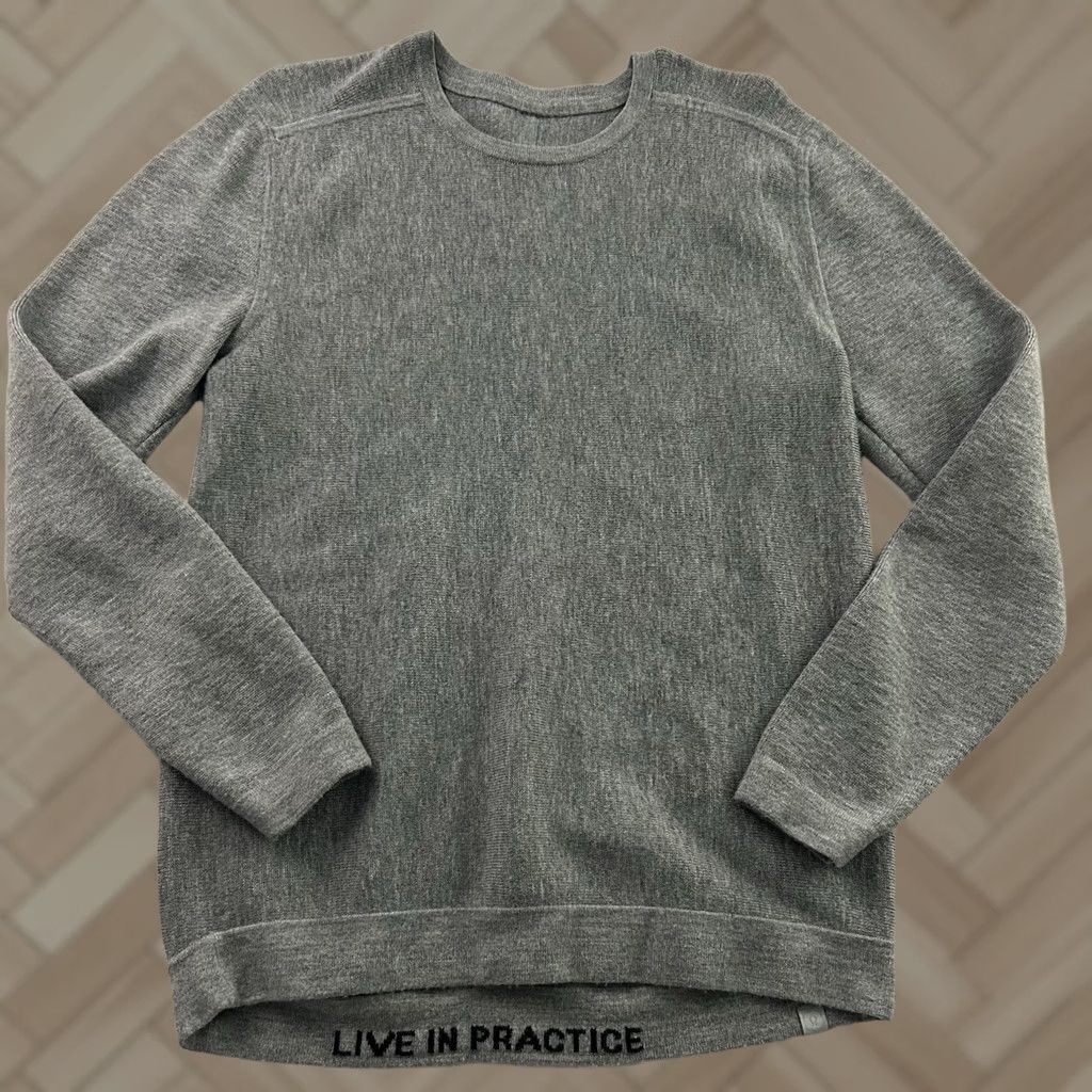 Lululemon Lululemon Sweater 100% Merino Wool Pullover Women's 8 Gray Size M / US 6-8 / IT 42-44 - 1 Thumbnail