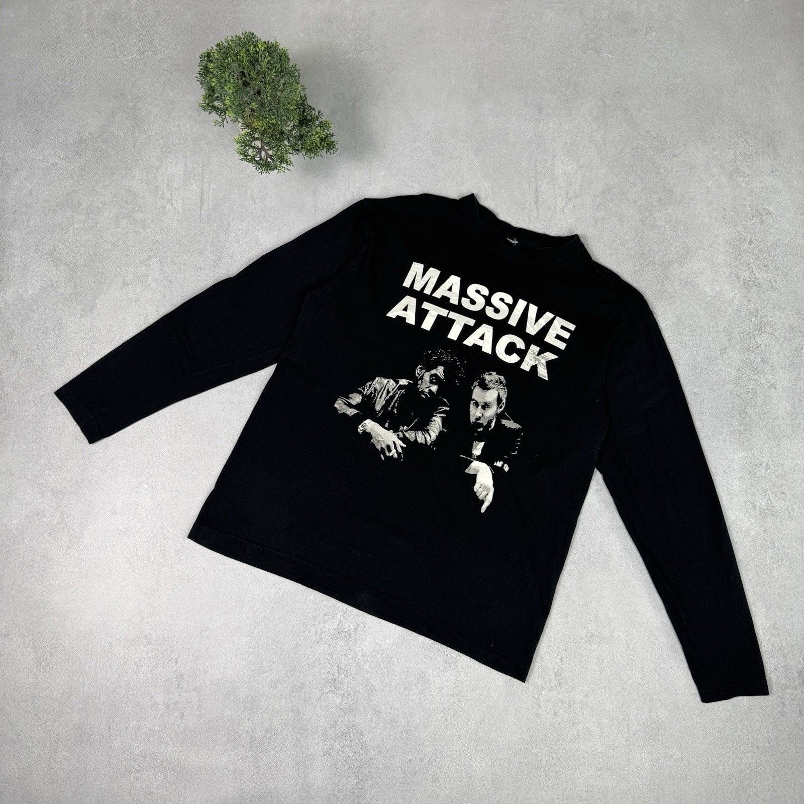 Vintage Massive Attack Band Long Sleeve Band Tvshirt Size S Black Size US S / EU 44-46 / 1 - 1 Thumbnail