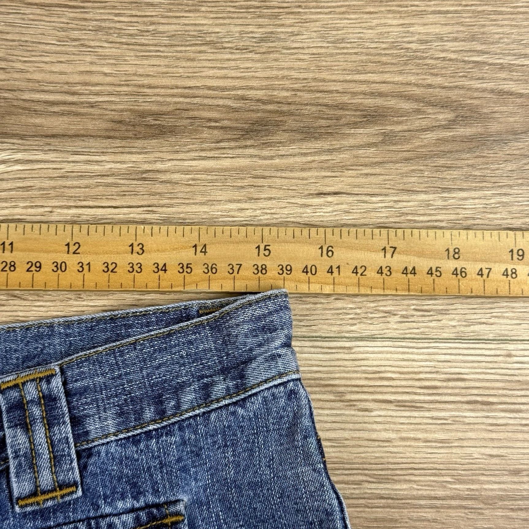 Polo Ralph Lauren VINTAGE Polo Ralph Lauren Saturday Denim Shorts Women’s Size 8 Blue Denim Light Wash Boyfriend Short Size 30" / US 8 / IT 44 - 4 Thumbnail