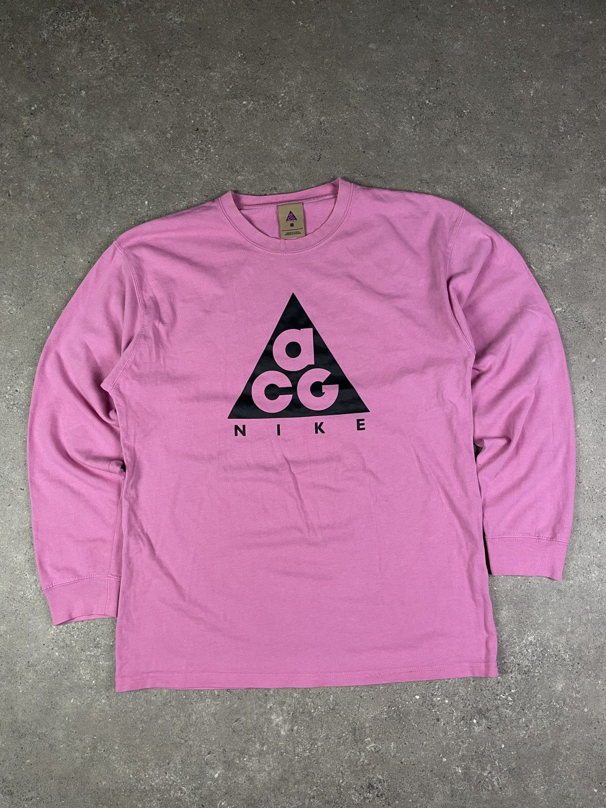 Vintage Nike ACG Y2K Big Logo Gorpcore Long Sleeve T Shirt Size US S / EU 44-46 / 1 - 1 Thumbnail