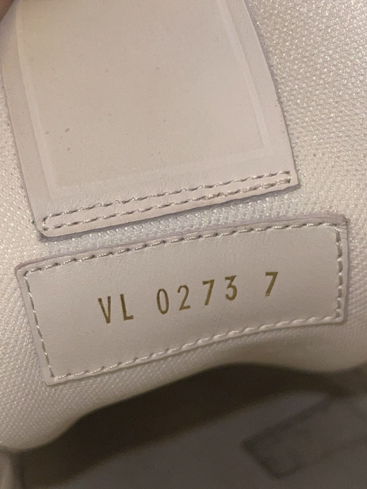 Louis Vuitton Louis Vuitton LV Trainer Damier Virgil White Green sz 8 Size US 8 / EU 41 - 6 Thumbnail