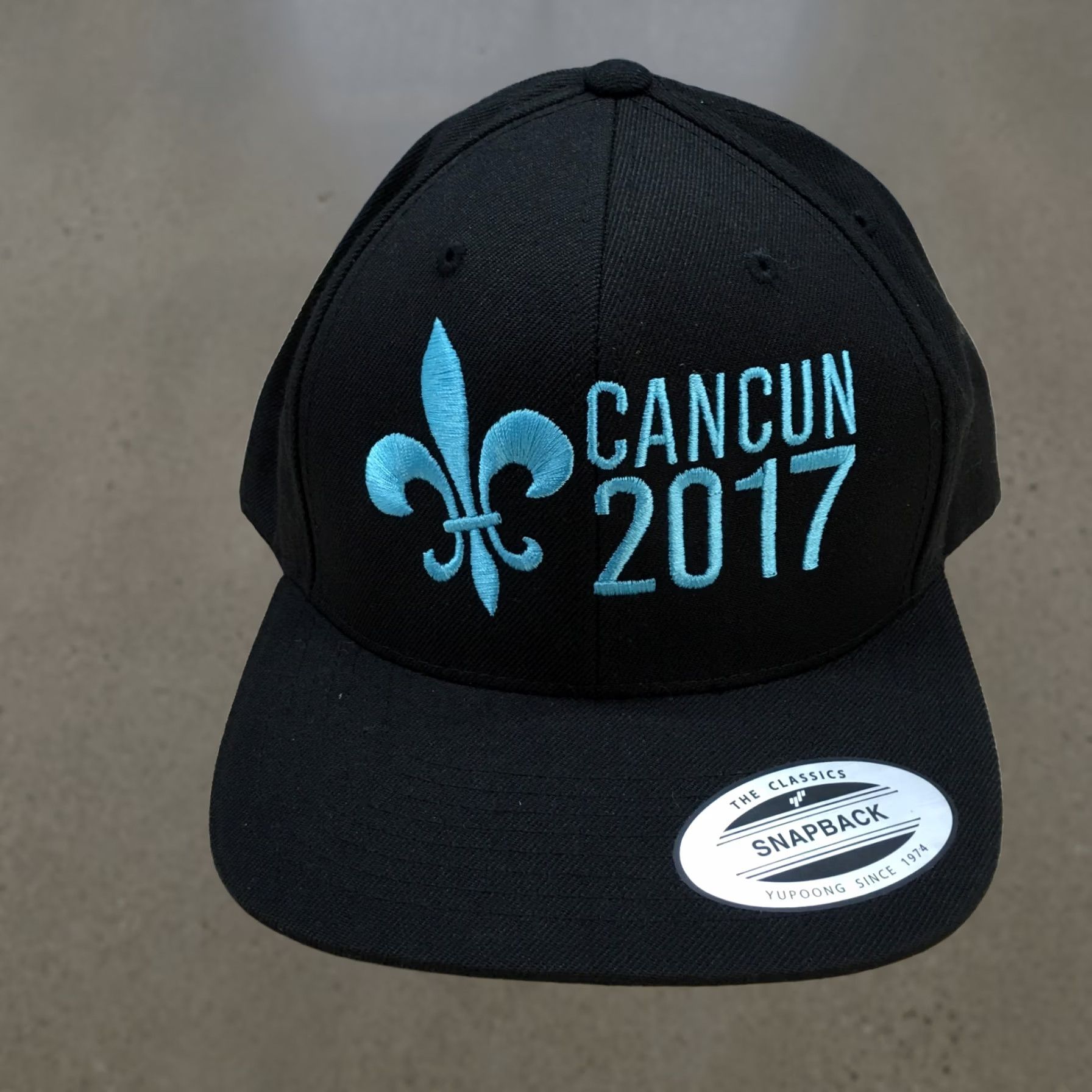 Vintage Yupoong Cancun 2017 Snapback Cap Hat Mens One Size Black Flat Brim Adjustable Classics Cap Size ONE SIZE - 1 Thumbnail