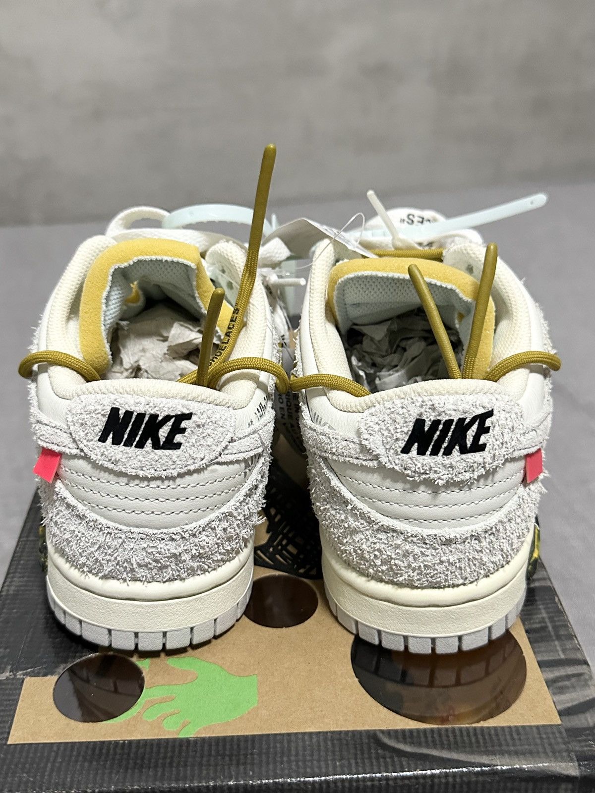 Nike Nike Dunk Low Off-White Lot 37 size 4 Size US 4 / IT 34 - 4 Thumbnail