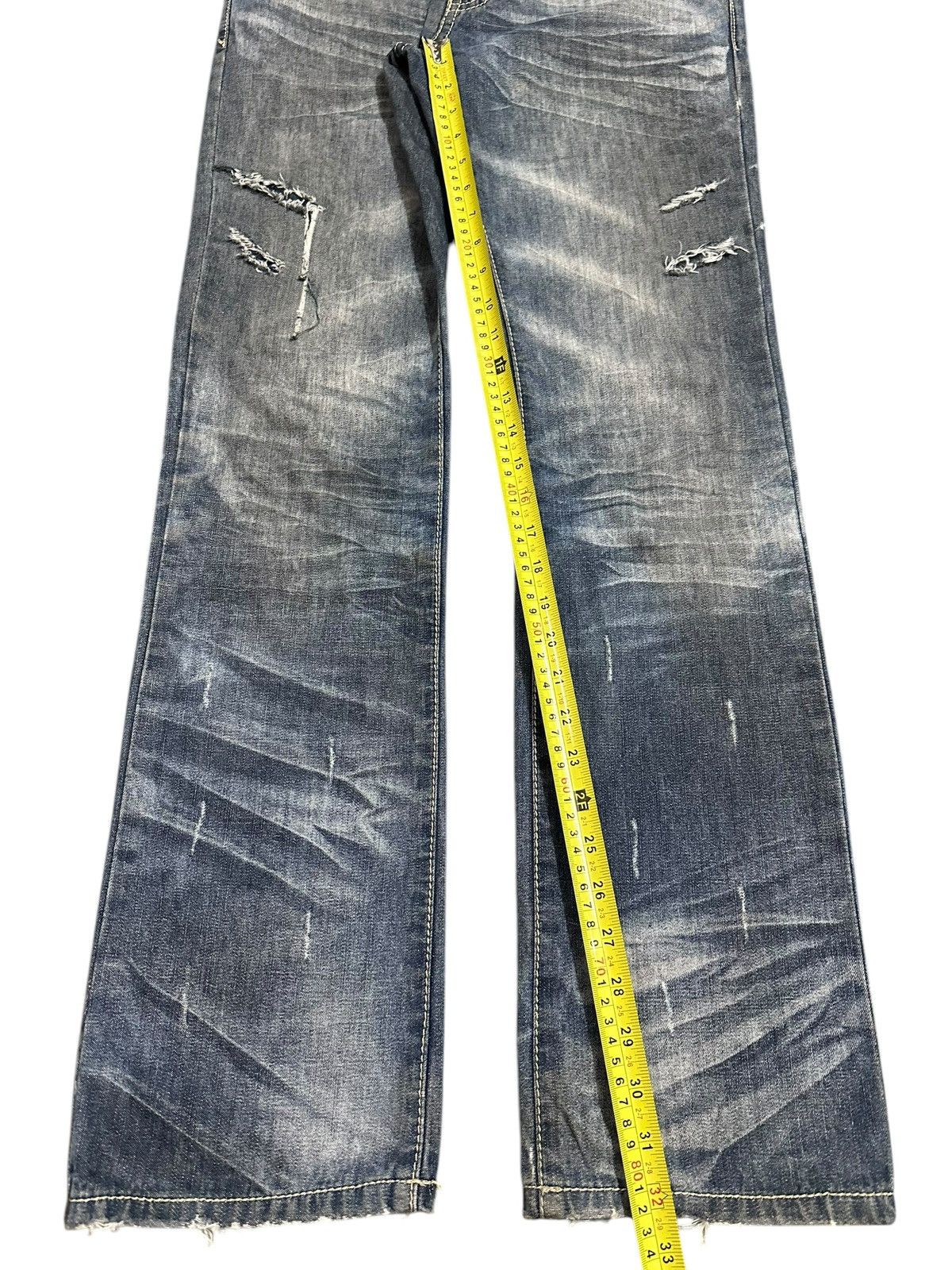 In The Attic Vintage Japan In The Attic Blue Wash Distressed Jeans Size US 32 / EU 48 - 14 Thumbnail