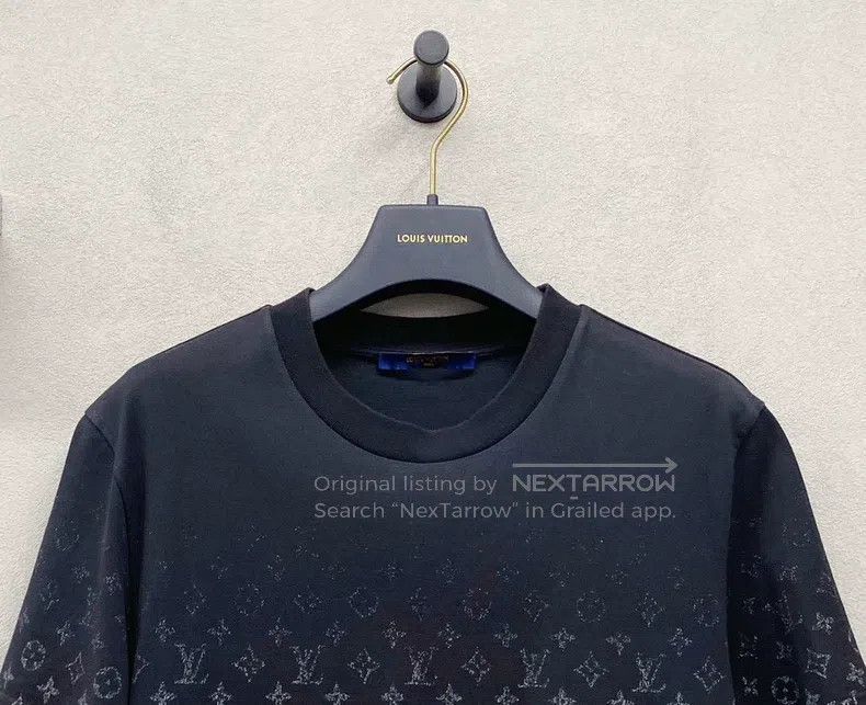 Louis Vuitton Louis Vuitton Black full-print logo gradient short sleeve Size US XS / EU 42 / 0 - 4 Thumbnail