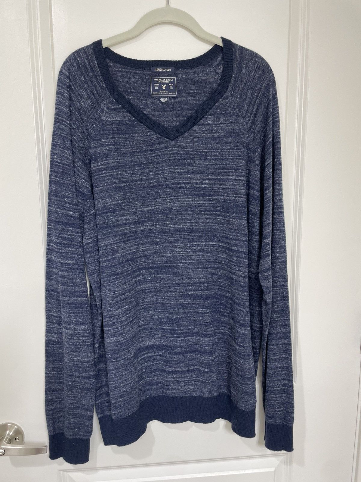 American Eagle Outfitters American Eagle Men’s seriously soft Vneck top size XL Size US XL / EU 56 / 4 - 2 Thumbnail