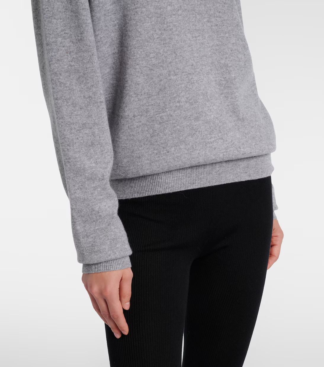 Saint Laurent Paris o1y0126 Turtleneck Sweater in Gray Size XS / US 0-2 / IT 36-38 - 4 Thumbnail