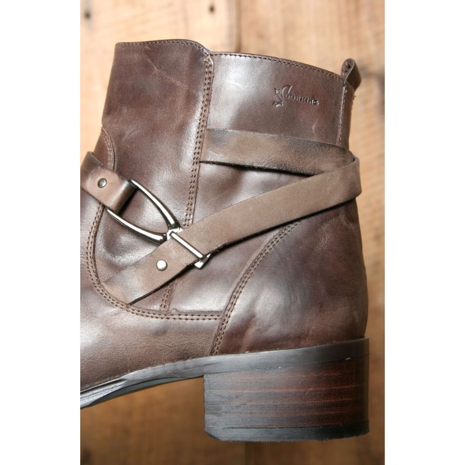 Vintage DORKING by Fluchos Bootie Women Brown Leather Side Zip Harness Strap Ankle Boots EU 40 US 9-9.5 Size US 9.5 / IT 39.5 - 7 Thumbnail