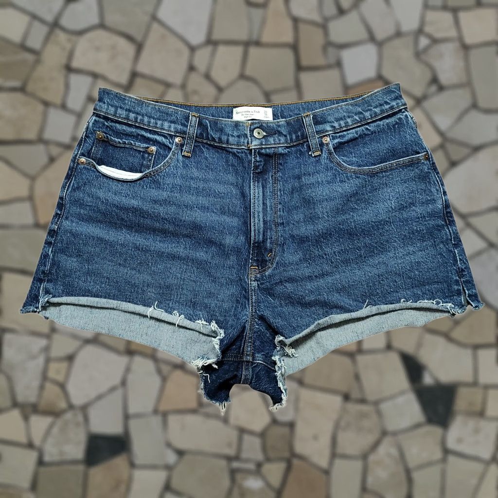 Abercrombie & Fitch Abercrombie & Fitch The Mom Short High Rise Cut Off Womens 33/16 Dark Blue Denim 90s Size 24" / US 00 / IT 34 - 1 Thumbnail