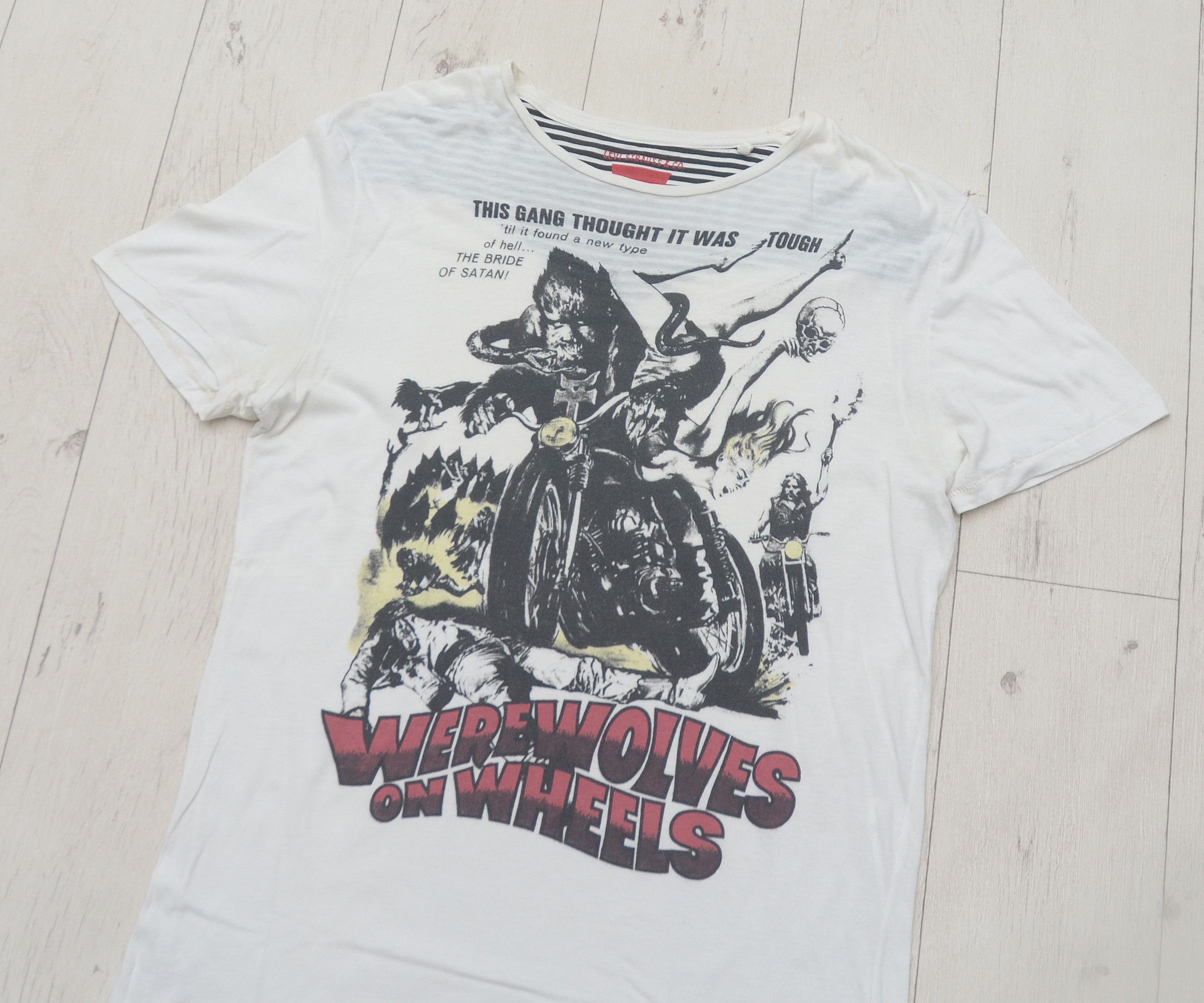 Levi's × Vintage Levi’s Vintage Paperthin Thrashed Warewolves On Wheels Tee Size US S / EU 44-46 / 1 - 3 Thumbnail