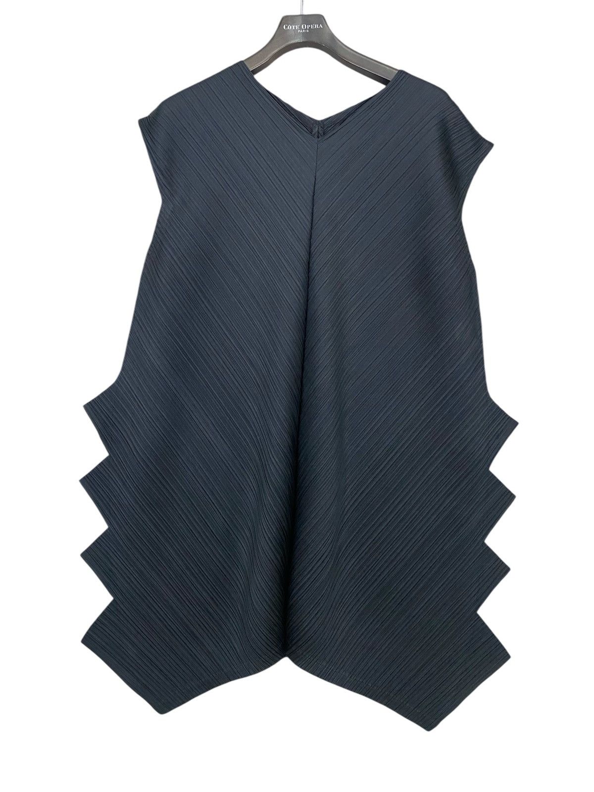 Pleats Please Issey Miyake PleatsPlease Issey Miyake Sculptural Zigzag Midi Dress Black Size M / US 6-8 / IT 42-44 - 2 Thumbnail