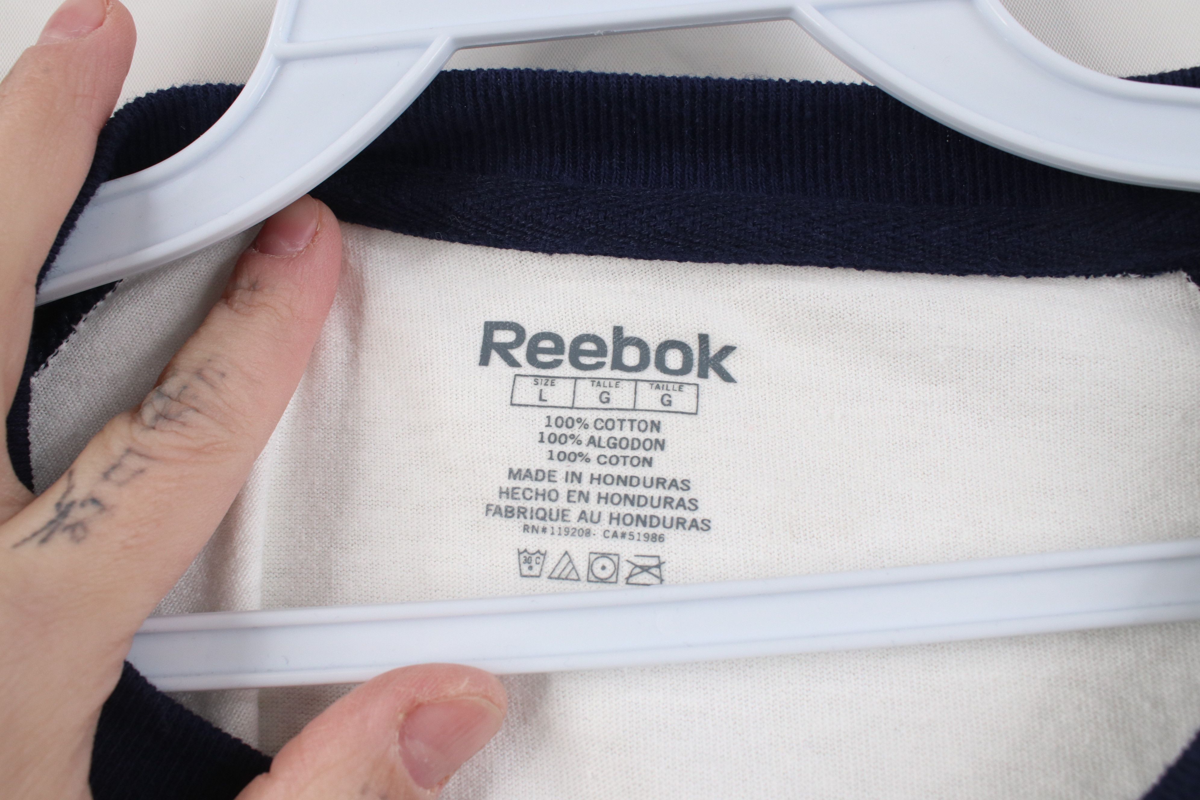 Reebok Vintage Y2K Reebok Baseball Raglan Henley T-Shirt White Size US L / EU 52-54 / 3 - 8 Thumbnail