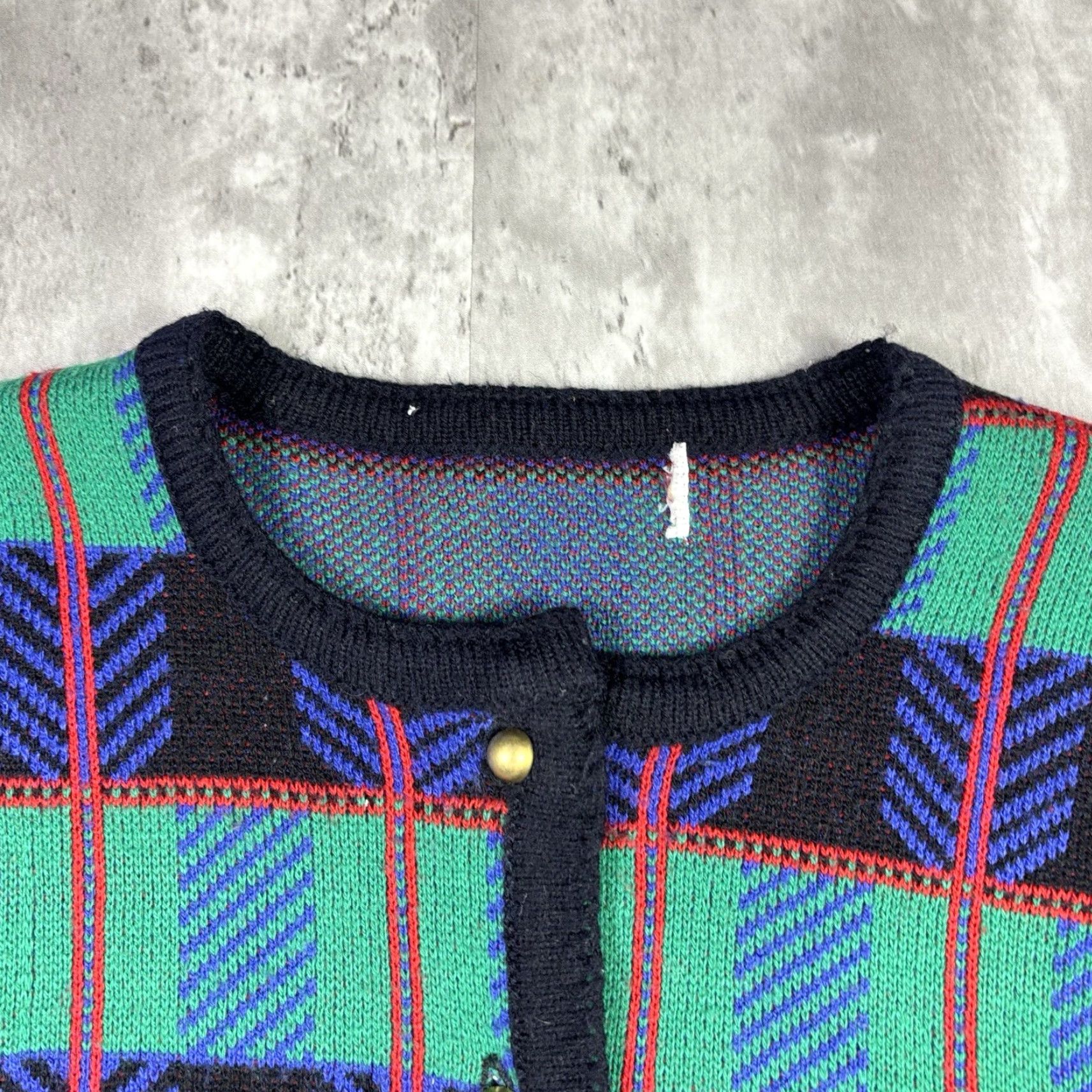 Vintage VINTAGE Women’s Cardigan Knit Sweater Green Abstract Striped Pattern size Small Size S / US 4 / IT 40 - 5 Thumbnail