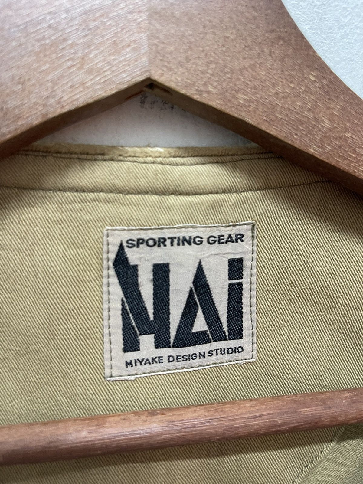 Hai Sporting Gear VINTAGE 80’s SPORTING GEAR HAI Miyake Classic Design Crop Size US M / EU 48-50 / 2 - 6 Thumbnail