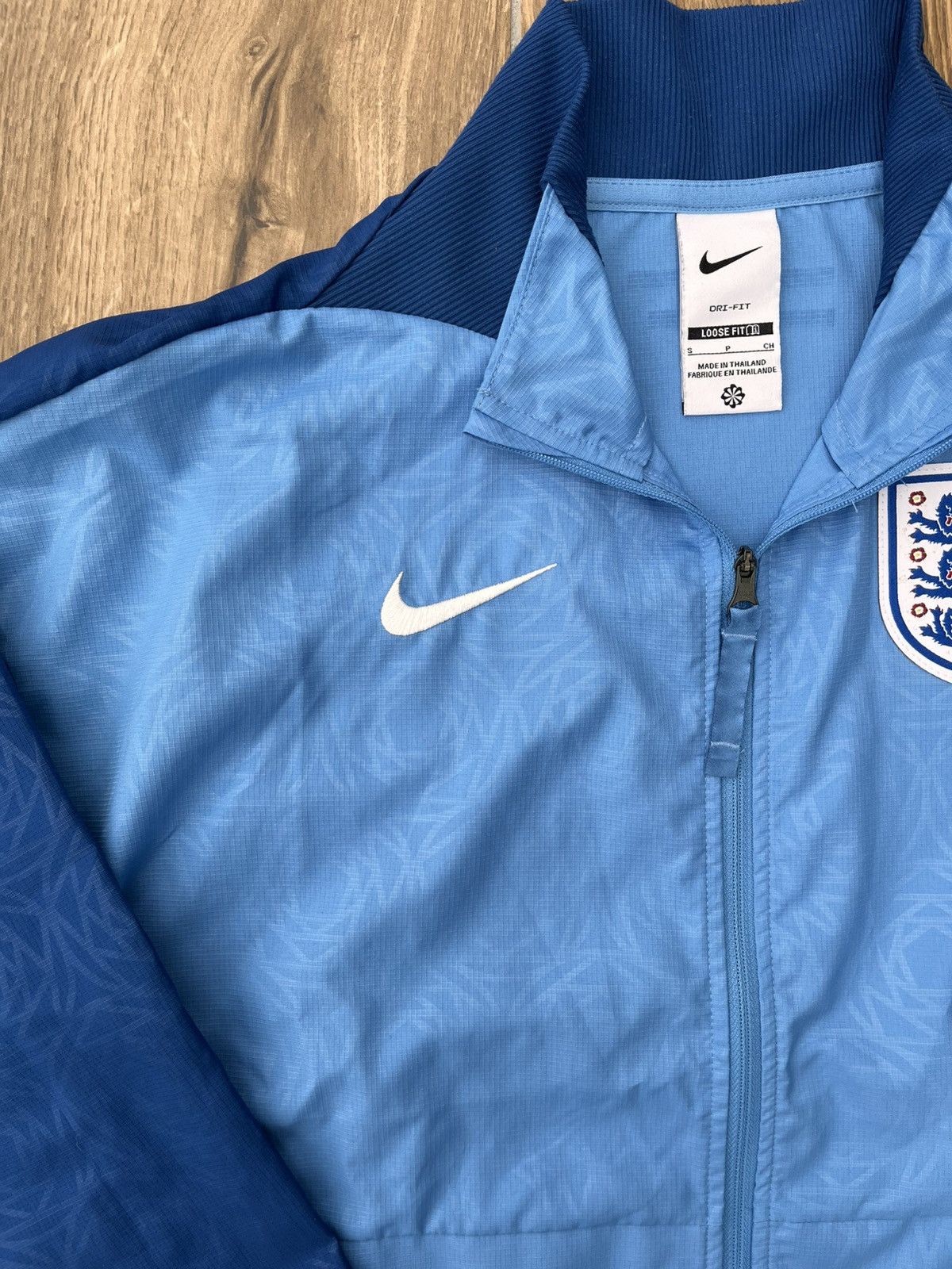 Nike Nike England Trainingsjacke | S | Babyblau & Dunkelblau Size US S / EU 44-46 / 1 - 2 Thumbnail