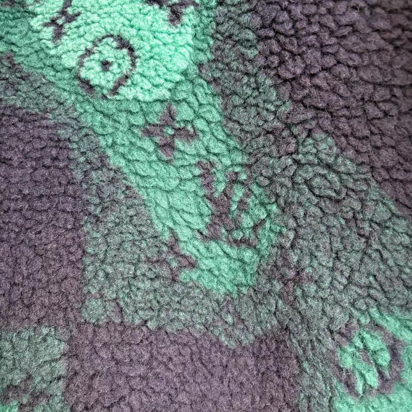 Louis Vuitton LV Dark Green Teddy Fleece Zip-Up Jacket Size L New Size US L / EU 52-54 / 3 - 7 Thumbnail