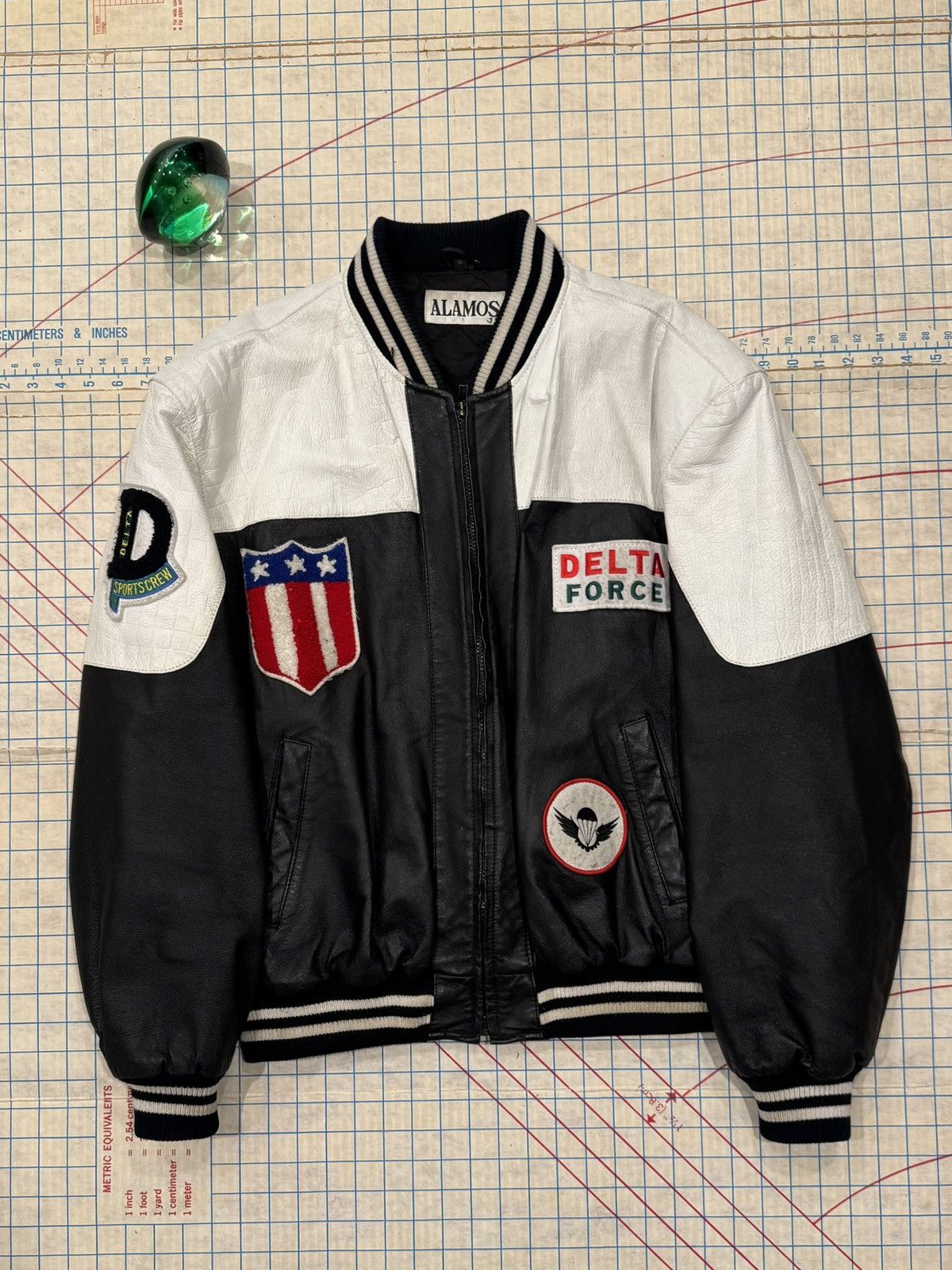 Vintage Vintage Alamos Delta Force Leather Bomber Jacket Mens SizeXL Size US XL / EU 56 / 4 - 4 Thumbnail
